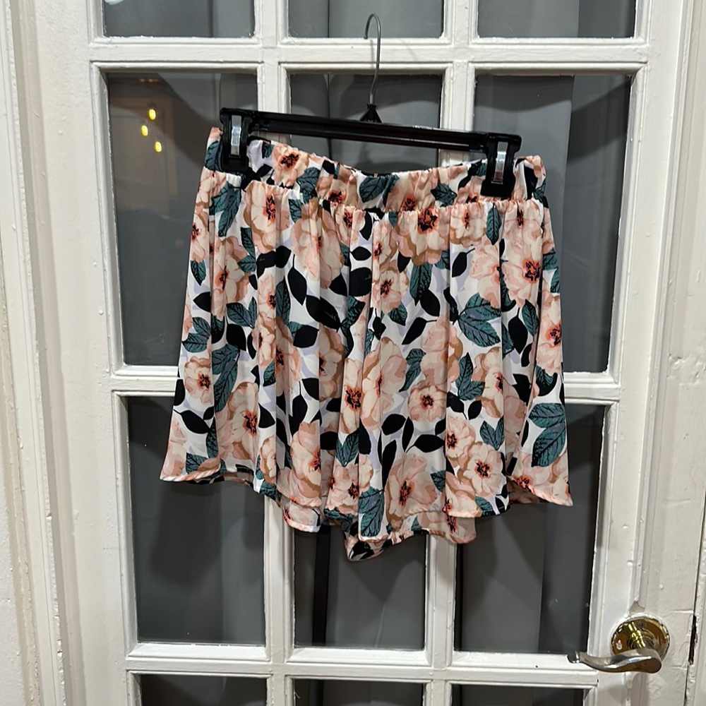 Show me your mumu flowy shorts